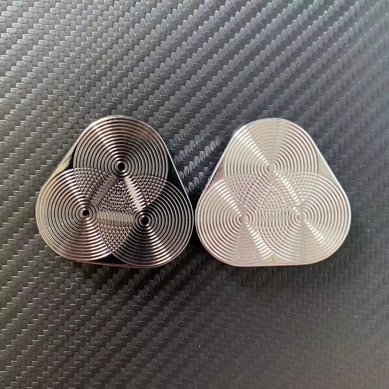 Triangle magnetic metal fidget slider - view 5